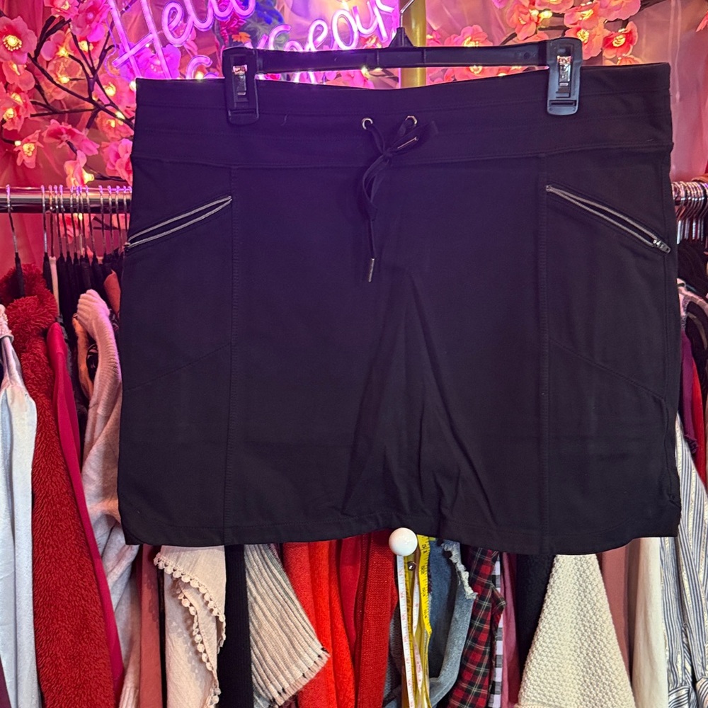 Athleta Black Women's Skort with Zipper Pockets